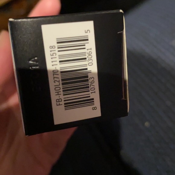 Fenty beauty stunna lip paint unlocked - Picture 3 of 3